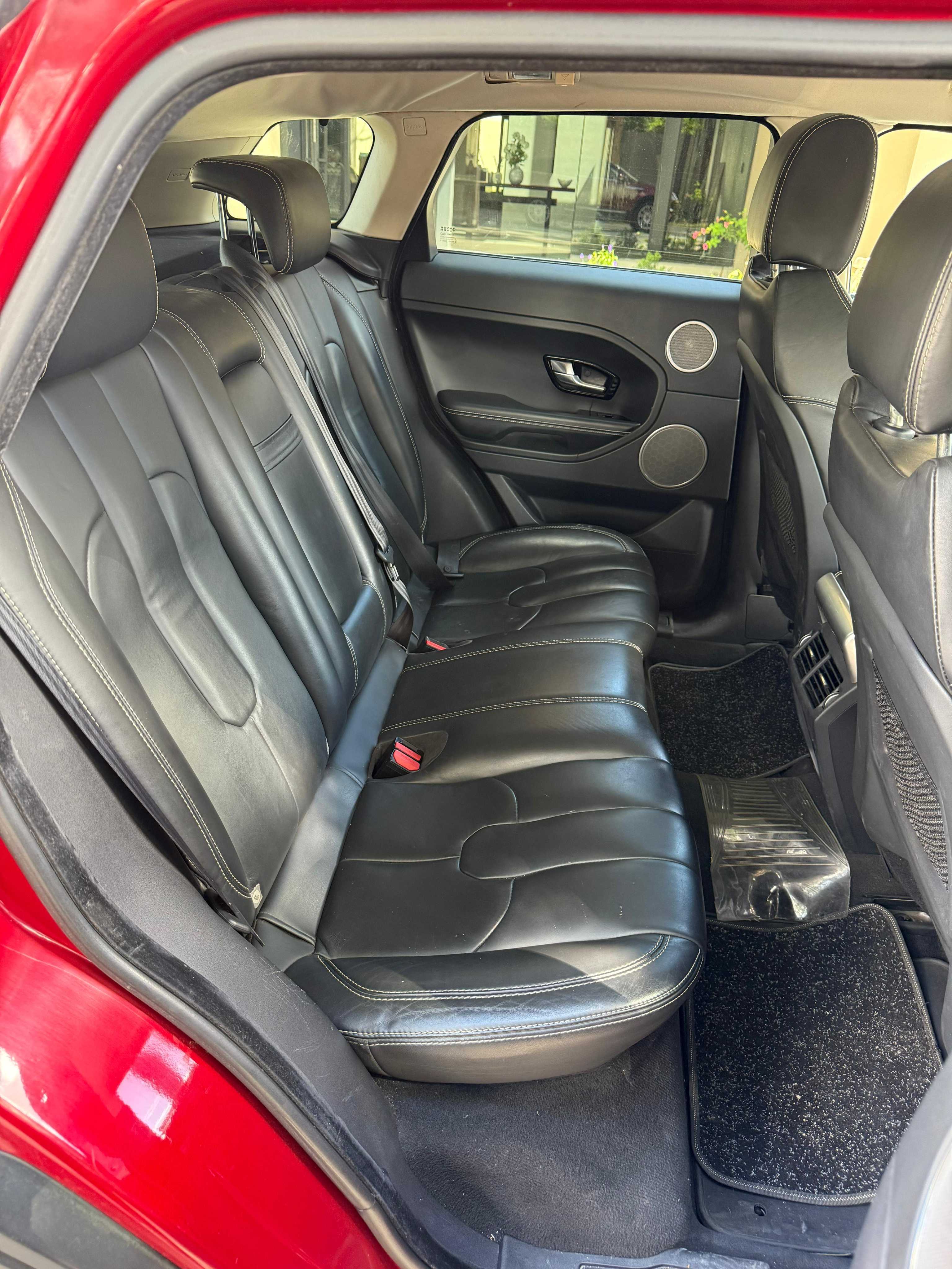 Range Rover Evoque thumbnail 4