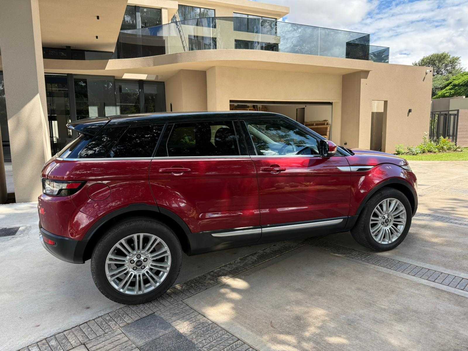 Range Rover Evoque thumbnail 5